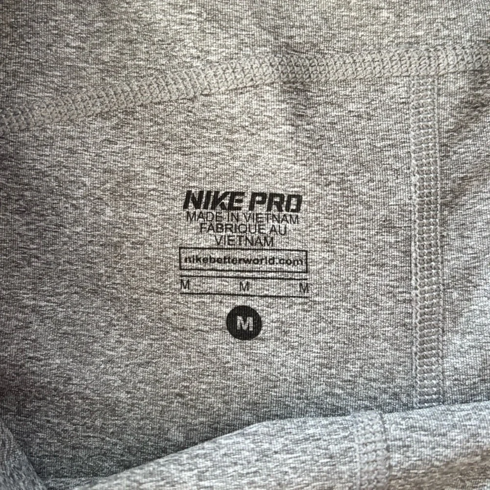 Nike Pro Gray Ankle-Length Leggings – Women’s Medium
